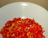 Foto langkah ke 2 dari resep Sambal Cumi Asin.