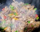 Foto del paso 3 de la receta: Arroz con falda de cerdo fácil
