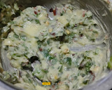 ચીઝ ચીલી ગાર્લિક પરાઠા (Cheese Chili Garlic Paratha Recipe In Gujarati) રેસીપી સ્ટેપ1ફોટો