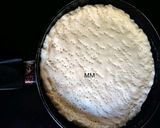 A picture of step 4 of Farmhouse Veg Pan Pizza.