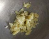 A picture of step 3 of Til chocolate crunch.