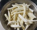 પેરીપેરી ફ્રેન્ચ ફ્રાઇસ(Periperi french fries recipe in Gujarati) રેસીપી સ્ટેપ2ફોટો