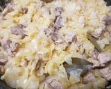 Foto del paso 5 de la receta: Toros (Repollo encurtido guisado con carne de cerdo.)