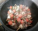 Foto del paso 3 de la receta: Brochetas a la olla