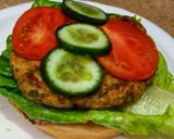 A picture of step 4 of Chicken burgers.