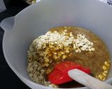 A picture of step 6 of Ginger flapjacks with pistachios and apricots.
