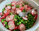 Une image de l'étape 4 de Salade fraîche petits pois et radis.