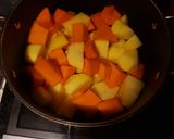 Foto del paso 1 de la receta: Puré de zapallo con fritos de lechuga