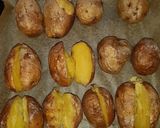 Héjában sült, töltött burgonya recept fázis 1 fotója