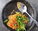 Foto langkah ke 3 dari resep Sambal Bawang Kemangi.