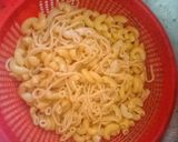 A picture of step 1 of Spicy macroni mix spaghettis chaat.