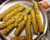 A picture of step 1 of Gatta pulao.
