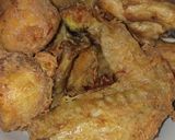 Foto langkah ke 6 dari resep Ayam goreng telur.