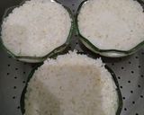 Foto langkah ke 3 dari resep Nasi Tim Ayam Telur Tersembunyi.