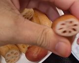 Hình bước làm 2 của món Canh sườn hầm củ sen của Nhà Hàng Xóm