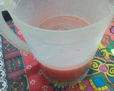 A picture of step 2 of Strawberry drink.