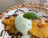 Foto del paso 4 de la receta: Piña natural caramelizada con helado de mojito 😜
