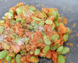 Foto del paso 10 de la receta: Boniatos rellenos de edamame con salsa de queso feta