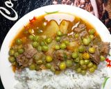 A picture of step 5 of Beef stew with peas.