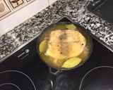Foto del paso 2 de la receta: Escabeche suave de atún rojo y escalopines de cerdo