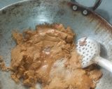A picture of step 4 of Besan laddoo.