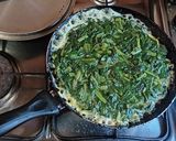 Foto del paso 4 de la receta: Tortilla acelga con corbatas al pesto
