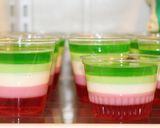 Foto del paso 6 de la receta: Gelatina arcoíris tricolor