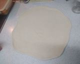 Foto del paso 2 de la receta: Pizza casera 4 quesos