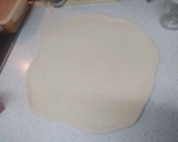 Foto del paso 2 de la receta: Pizza casera 4 quesos
