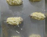 Foto langkah ke 4 dari resep Sausage Roll Pastry.