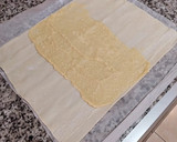 Foto del paso 3 de la receta: Coca de crema de almendras
