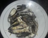 Foto langkah ke 5 dari resep Tumis jantung pisang teri pedas.