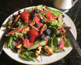 A picture of step 9 of Multicolored Salad Dressed with Cranberries Vinaigrette.