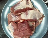 Foto del paso 1 de la receta: Secreto ibérico en salsa de verduras y brandy 🥃