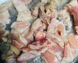 รูปขั้นตอนการทำที่ 1 ของ ไก่ผัดพริกหยวก