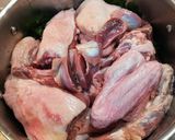 Kacsaaprólék leves eperlevél tésztával recept fázis 2 fotója