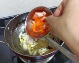 A picture of step 3 of Aloo Matar In Thick Brown Gravy.