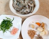 Foto langkah ke 1 dari resep Udang Goreng Daun Jeruk.