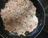 Foto del paso 3 de la receta: Spaghetti con nata, salchichas y bacon