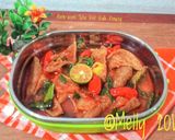Foto langkah ke 6 dari resep Asem-asem Tahu Kulit Kuah Kemangi.