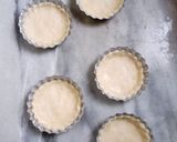 A picture of step 4 of Berry Tarts😘.