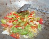 Foto langkah ke 3 dari resep 25. Pindang tongkol tumis pedas.