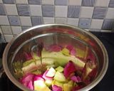 ரோஸ் பெட்டல்ஸ் மில்க் ஷேக்(Rose petals milk shake recipe in tamil) ரெசிபி ஸ்டேப் 1 புகைப்படம்