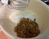 Une image de l'étape 7 de Gâteau au skyr abricots et groseilles (sucre glace et levure).