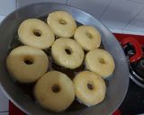 A picture of step 6 of Potato doughnut.