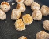 Une image de l'étape 2 de Boulettes de poulet Yakitori.
