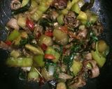 Foto langkah ke 3 dari resep Jambal & cumi asin tumis ala fe'.