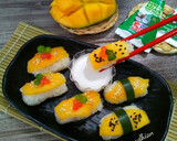 Foto langkah ke 5 dari resep Mango Sticky Rice Sushi🍣.