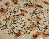 Borsos, fokhagymás csirkemell, gombás, sajtos szószban gluténmentesen recept fázis 5 fotója