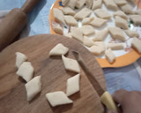 मीठे शक्कर पारे (meethe shakkarpare recipe in Hindi) रेसिपी चरण 4 फोटो